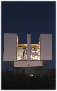 Das Large Binocular Telescope in Arizona