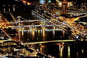 Frankfurter Br & # xFC; bridges at night