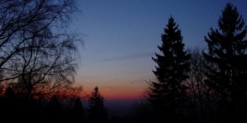 Blick vom Nordinstitut (Theorie) nach Nord-Westen ins Heidelberger Tal am 31.03.2003 um 20:30 Uhr