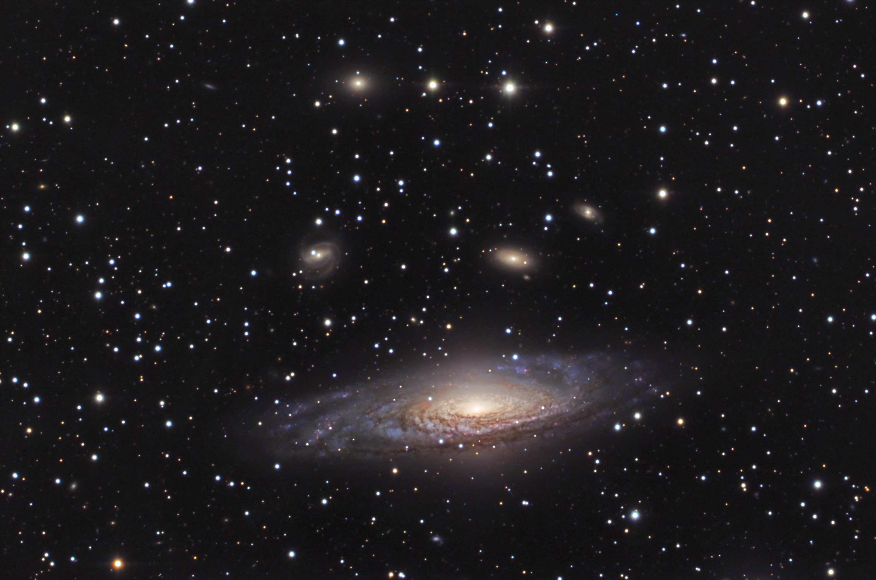 Звезды это небесные тела которые. Галактика NGC 7331. Галактика NGC 1365. Галактика NGC 5128. Астрономическая звезда.