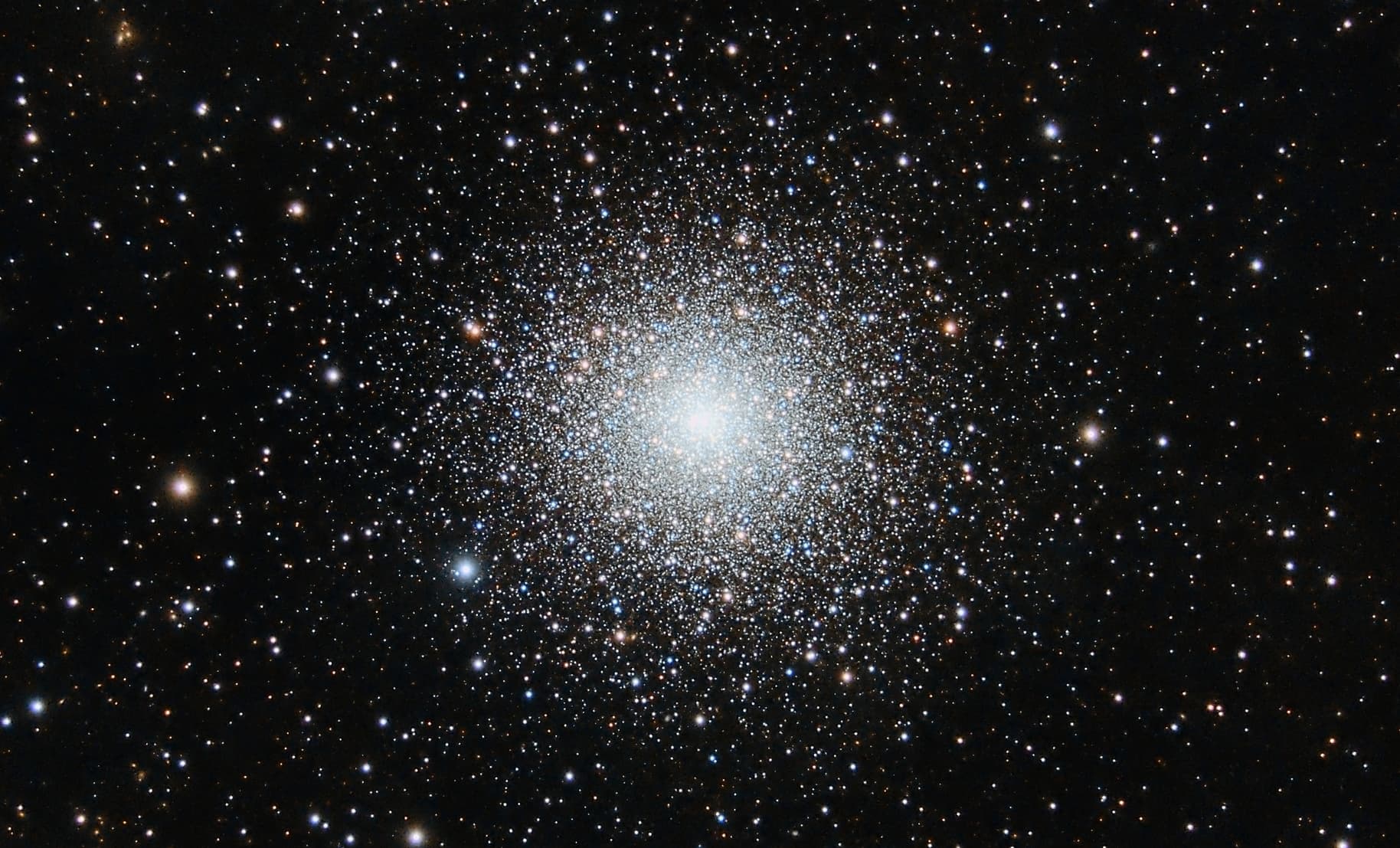 Messier 92 Spektrum der Wissenschaft