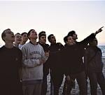 Teilnehmer eines Astronomiekurses bei der Deutschen Schülerakademie beim Identifizieren der am Abendhimmel ersten sichtbaren Objekte